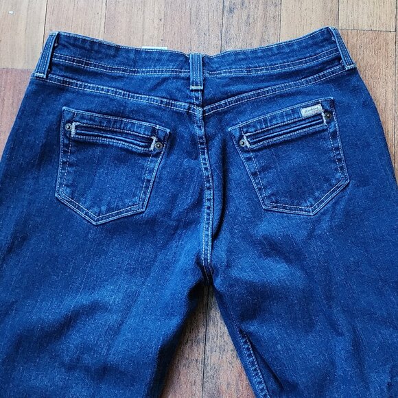 Signature by Levi Strauss Dark Wash Denim Cropped Jeans Size 10 - Picture 12 of 15